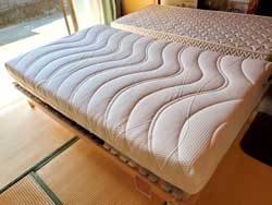 農業を頑張っているお母さんに、セミダブルベッド納品させていただきました