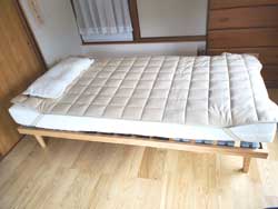 ラテックスマットレスとウッドスプリングベッドを納品