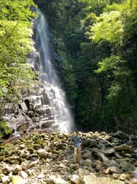 ３８会がいく　　尾鷲の秘境アナギの滝