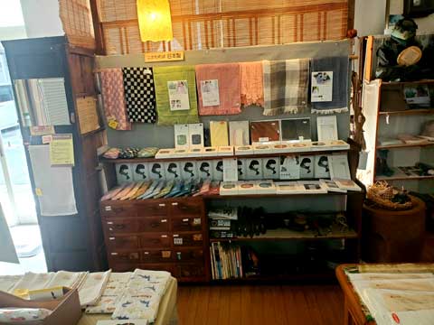 ハウビングムカイ オーダー枕の店、向井ふとん店