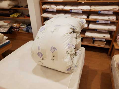 羽毛の量を変更した羽毛布団リフォームの納品事例 三重県熊野市向井ふとん店