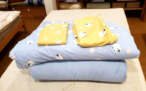 天然素材保育所用手作りお昼寝布団　三重県熊野市向井ふとん店