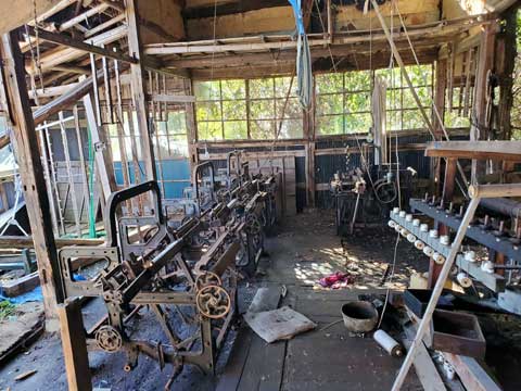 三重県伝統工芸品市木木綿100年前の力織機 向井ふとん店