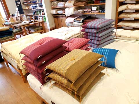 伊勢おかげ横丁、招福茶屋市木木綿座布団 三重県熊野市向井ふとん店