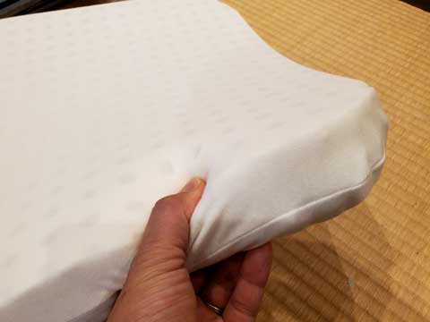 お尻が痛くないラテックス素材の座布団 三重県熊野市向井ふとん店