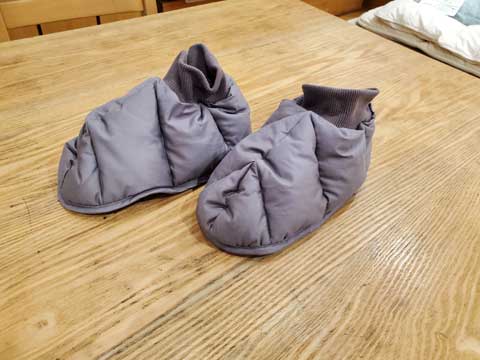 足が冷えて眠れない方にダウンソックス 三重県熊野市向井ふとん店