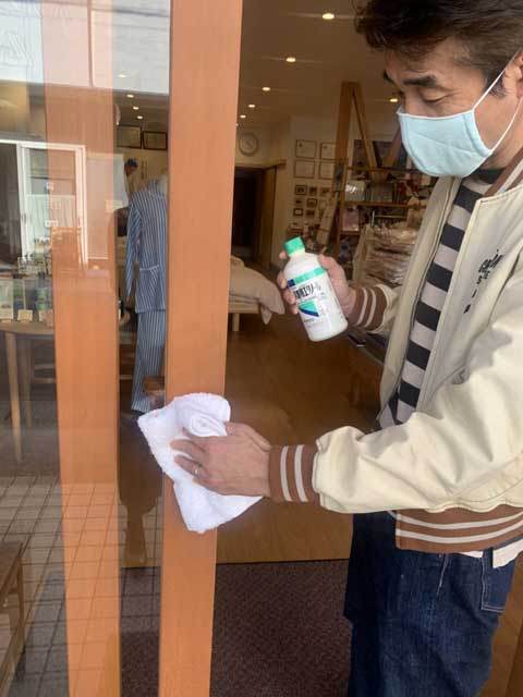 コロナ対策　向井ふとん店　オーダー枕の店　首肩腰が痛い方におすすめのマットレス、ベットの店