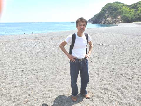 芦浜海岸 向井ふとん店
