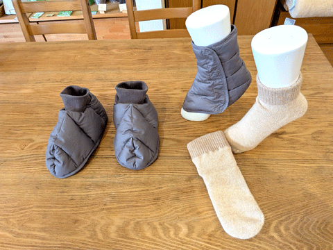 足が寒くて眠れない方におすすめの靴下レッグウォーマー 三重県熊野市向井ふとん店