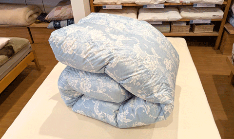 ボリュームが無くなってきた旦那様の羽毛布団の仕立て替えリフォーム　三重県熊野市向井ふとん店