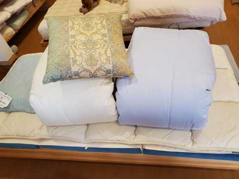 ダブルサイズの羽毛布団を使いやすいいシングルサイズにリフォームの納品事例　三重県熊野市向井ふとん店