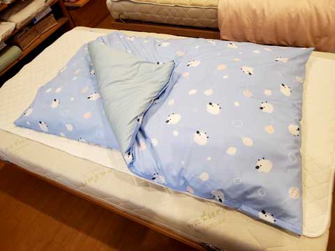 保育所のお昼寝にも使える手作りベビー布団　三重県熊野市向井ふとん店