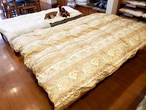 ダブルサイズの羽毛布団をシングルサイズに作り替え 三重県熊野市向井ふとん店